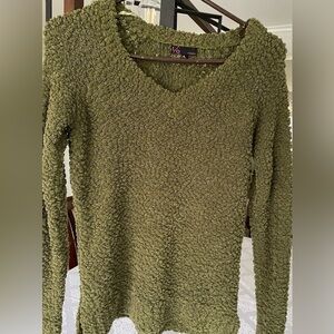 T/0 olive green v neck sweater.
